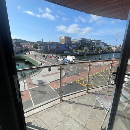 Fabulous And Sunny 2 Bed Apartment, In City Centre Cork Exterior photo